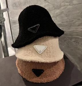 Fuzzy Bucket Hat Women Men Furry Hats Winter y Luxury Designers Caps Hats Mens Bonnet Beanie Hat Cap Fitted Trucker Letter P 6414049