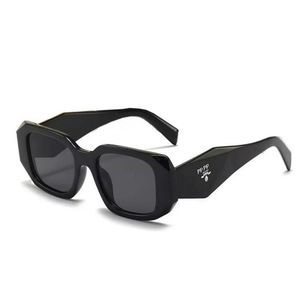 Дизайнерские солнцезащитные очки Классические очки Goggle Открытый пляж Солнцезащитные очки для мужчин и женщин Смешанные цвета Опционально Треугольная подпись268q