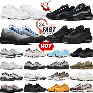 scarpe da ginnastica natalizie di spedizione gratuita scarpe da ginnastica da corsa sportive Triple White Pure Platinum nero Koi Dark Beetroot Blue Chill Solar Red all'aperto uomo donna scarpe