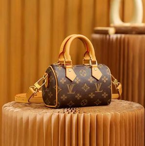 Äkta läder Speedy High Quality Luxury Wallet Crossbody Purses Designer Woman Handbag Bag Axelväskor Designers Women Luxurys Handväskor Kvinnor Dhgate Väskor