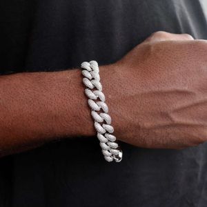 Hiphop 18k guldpläterad 925 silver 14mm isad Miami Moissanite Mens Cuban Link Armband