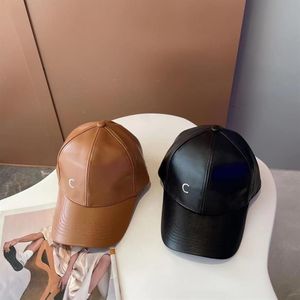 Designer Retro Baseball Caps Pu Leather Classic Womens Cap Hip Hop Cap Case Justerbar utomhus Sol Sport Hattar för kvinnor Sport P223U