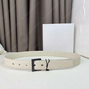 Vita bältesbokstäver Buckle Belt Gold Silver Black Buckle Surprise Price Ceinture Homme Luxe Designer Belts äkta läder för jeans