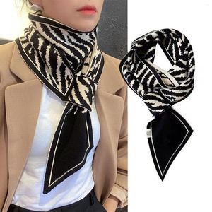 Eşarplar Kış Kaşmir Örme Eşarp Kadınlar Tasarım Baskı Sıcak Neckerchief Bandana Lady Uzun Sıska Boyun Kravat