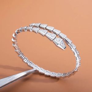 Роскошный модный дизайнерский женский браслет в виде змеи Браслет из бамбуковой кости Открытый регулируемый браслет с бриллиантами Нежные простые женские сто ювелирных изделий