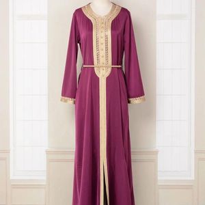 Roupas étnicas MT018 Mulheres Muçulmanas Bordadas Rendas Roxas Vestido Abaya