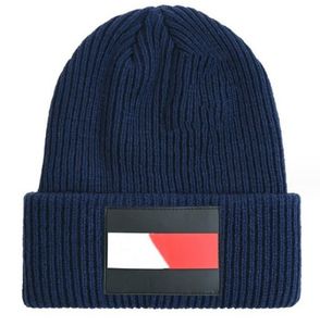 2023 Nowe modele męskie Zimowe dzianiny projektanci czapki czapki czapki czaszki śnieg ciepłe czapki podróżne koła alpinistyczne czapkę tm2