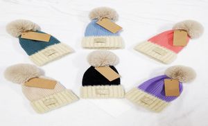 Designer fur pom pom poms chapéu de chapéu de impressão padrão chapéus de inverno para mulheres Caps Crianças grãos de malha de cor sólidos CAP7563496