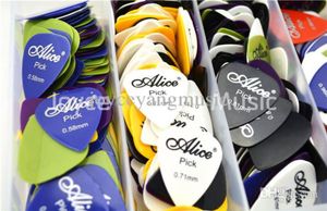 100pcs Alice Alice Akustik Elektro Gitar Seçtikleri Plectrumsassorted CinnityColors7313906