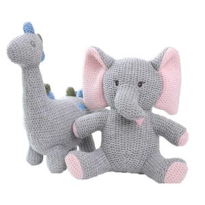 Animali di peluche ripieni 1 pezzo Fatto a mano Elefante lavorato a maglia Giocattoli Cloghet bambola di lana Giocattolo animale Bambino Regali lenitivi Slee Q0727 Consegna di goccia Otbmt