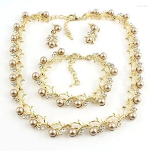 Necklace Earrings Set Western Pearl Bracelet Three Pieces Of Women's Necklaces For Women Girl MAF020