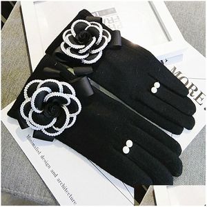 Fingerless handskar grossist- Lovs vinter kvinnor för touch Sn Cashmere mantens kvinnlig stor blomma varm ullkörning droppleverans mode dhyyf