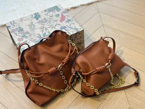 Tasarımcı Çanta Flamenko Kadın Çanta Çantası Çantalar Deri Bulut Çantaları LOEVE Lüks Şanslı Çanta Çekme Halat Kara Kova Omuz Çantaları Koltuk Çantası