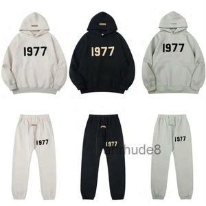 1977 Projektant Essen Hoodies Blue Men Essentail pullover bluzy oversize z odzieżą wysokiej jakości męskie jumper 152250 0v67