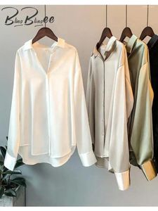 البلوزات النسائية Blingblingee White Women Blouse 2023 Autumn Long Sleeve Button-Up Satin قميص فضفاضة أنثى منخفضة منخفضة أعلى y2k