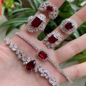 مجموعة مجوهرات فضيات 925 النقية للنساء Red Ruby Gemstone المجوهرات الطبيعية مجموعة أذنية الدائري الحزب set2392