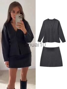 Duas peças Traf Salia feminina MENO 2023 Novo casaco de malha de manga solta + Mini saias da cintura alta conjuntos