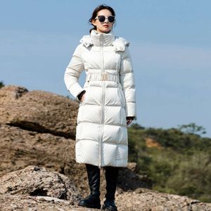 Zhuya 95 pato branco para baixo cetim engrossado fino ajuste moda calor sobre o joelho inverno 2023 novo casaco longo para baixo para mulher