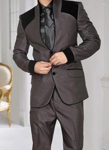 Abiti da uomo Bel vestito da ballo di nozze Grigio e nero da uomo 2 pezzi (giacca, pantaloni e cravatta) Custom Made Masculino Trajes De Hombre Blazer