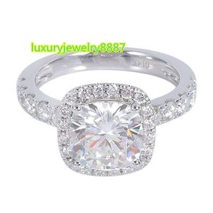 GRA certificated Wuzhou manufacturer ring 585 white gold redoors jewelry ring Halo shining moissanite diamond ring