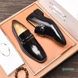 Designer -Shoes for Men Wedding Shoes Men ELEGANT PATENT LÄDER KLÄSKOD MEN FORMAL