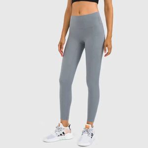 Yoga Pants Side Pocket Ing High midja Solid Color Casure Sports Capris Running Fashion Fiess Gym kläder Kvinnor Leggings 688SS 2023