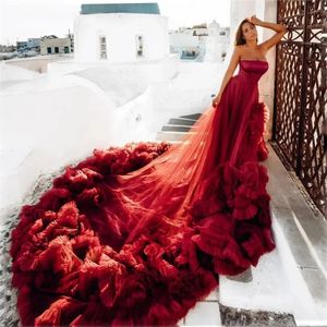 Nowy ciemnoczerwony multilayer Princess Dress Długie marszki bez ramiączek Tiul Court Train Formal Evening Party Suknie Robe de Soiree Vestidos Feast
