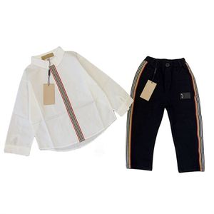 Abbigliamento per bambini Set per bambini Tute per bambini Ragazzi Ragazze Completi Lettere Stampa 2 pezzi Designer Giacca Pantalone Tute Chidlren Abbigliamento sportivo casual Tuta taglia 100 cm-150 cm V11