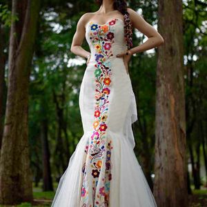 Mexikanska broderier Floral Mermaid Wedding Dress Vintage Long Satin Brudklänningar Sweetheart Back Lace-Up Plus Size Vestido de Novia 2024