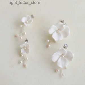 Stud SLBRIDAL Ins Style Sparkling Zircon Crystal Rhinestones Porcelain Flower Freshwater Pearls Bridal Wedding Earring Women Earrings YQ231211