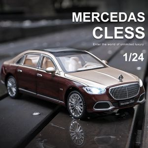 Modello pressofuso 1 22 Benz Maybach S680 Lega di metallo Modello di auto Diecast in metallo Veicoli giocattolo Modello di auto Alta simulazione Suono e luce Regalo per bambini 231208