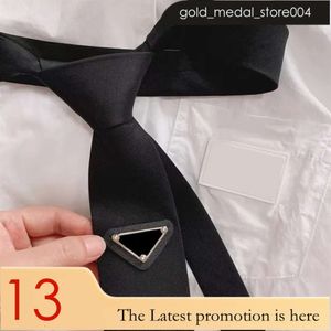 Designer Tie Fashion Classic Luxury Business Black Tie Silk Designer Slipsar Party Wedding Men Kvinnor Geometriska kostym Band 859