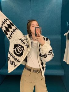 여자 니트 여성 빈티지 후드 인 자카드 장미 따뜻한 가디건 2023 겨울 한국 패션 스웨터