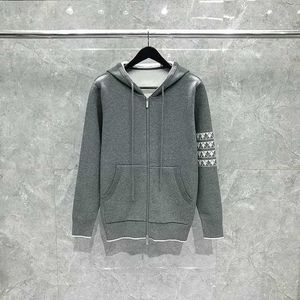 Herrenpullover THOM Pullover Frühling Kapuzenmäntel Herrenbekleidung Damen Klassisch gestreiftes Design Baumwolljacke Lässige Sportbekleidung TB 22