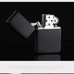 New Arrival Fire Retro Lighter Metal Black Frosted Windproof Torch Metal Cigarette Lighter Smoking Fuel Lighters Cigarette Case BJ