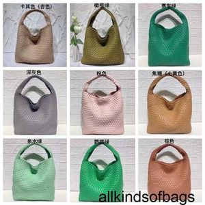 Design Venetaabottegas Handbag Niche Hand Woven Bag Women's Bag Versatile Child and Mother's Bag Single Shoulder Bag 2024 Large Capacity Tote Bag cy