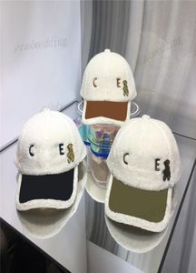 Super Soft Ball Cap Warm Plush Baseball Hat Cute Design Bear Pattern Peaked Cap Simple Embroidery Letter Casquette5444788