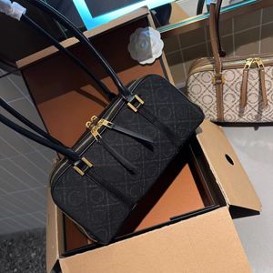 Designer bag, exquisite handbag, simple and elegant, high-end fashion, large capacity
