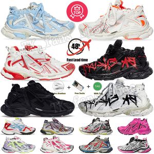 Track Paris Runner 7.0 Scarpe eleganti mocassini Uomo Donna Scarpe da ginnastica con plateau Retro Graffiti Nero bianco Rosso BURGUNDY Runner decostruzione 7 Escursionismo all'aperto Dhgate 35-46