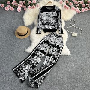 Fashionabla breda benbyxor Kvinnor Set Round Neck Loose Animal Jungle Animal Print Långärmad 2-stycken Set High midja raka avslappnade byxor