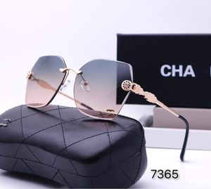 Nya lyxiga ovala solglasögon för män Designer Summer Shades Polariserade glasögon Svart vintage överdimensionerade Chanels Chane Sun Glasögon av kvinnor Manlig solglasögon med låda