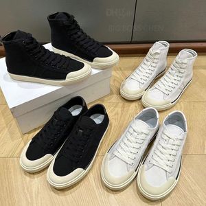 Top quality Black and white Patchwork Lace-up Flat lace-up canvas shoes Low-top casual Tennis shoes Men women Luxury designer sneakers Walking shoes With box