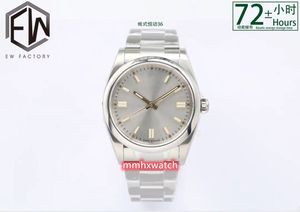 Zegarek EW Factory ma średnicę 36 mm i grubość 11,7 mm z szafirowym lustrem 3230