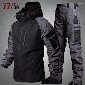 Tute da uomo Set tattici con cappuccio Tasche multiple da esterno Giacche da combattimento militari resistenti all'usura Pantaloni cargo Tute uomo Primavera Autunno