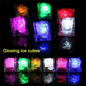 Toptan su geçirmez LED Ice Cube Flaş Partisi Işıkları Çok Renkli Yanıp Sönen Karanlık Buz Küpleri Barlar Düğün Doğum Günü Noel Festivali Parti Dekoru