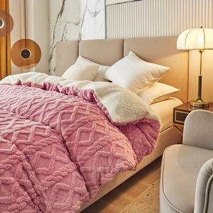 Sängkläder set tafu sammet varm vinter täcke täcke filt dubbel användning konstgjord kashmir täcke täckning mjuk värme korall fleece comforter cover 231211