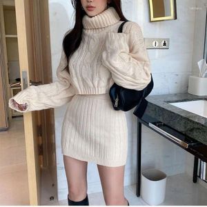 Kvinnors tröjor Retro Turtleneck Twist Knit Tröja Set Female Hip Half kjol Tide Spring Fashion Autumn 193 Large Siz