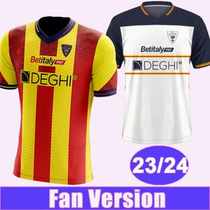 23 24 24 Lecce Banda Mens Soccer Jerseys Almqvist Rafia Krstovic Dorgu Strefezza Burnete Home Away Football Shirts krótkie mundury