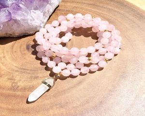 ST0370 NY DESIGN HANDMADE ROSE QUARTZ MALA NACKLACE Anti Aging 108 Mala Pärlor Knutade halsbandkvarts pendellsmycken4467118