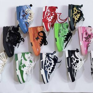 Famous designer Skate Sneakers men trainer bread shoes platform sports shoes technical fabric rubber shoes retro fashion comfortable soft sole lace-up skateboard